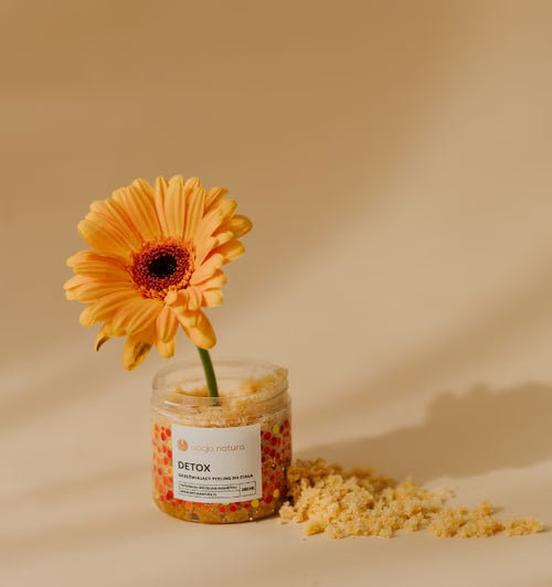 Peeling detox Orzeźwiający peeling do ciała 210 g